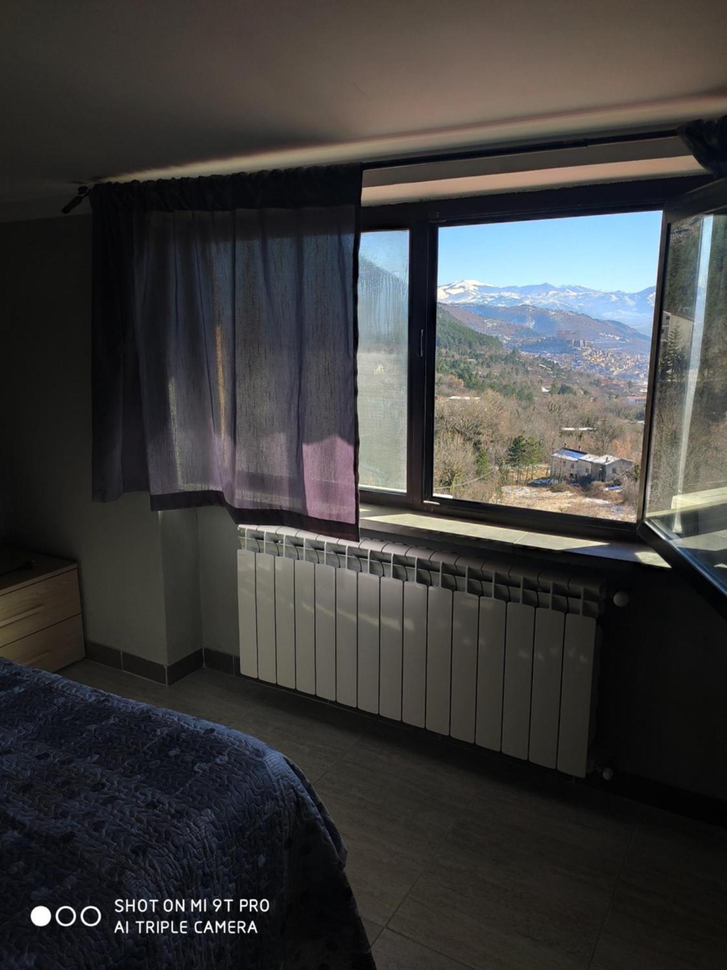Albergo "Da Gigi" Celano Rum bild