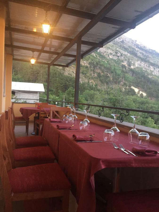 Albergo "Da Gigi" Celano Exteriör bild