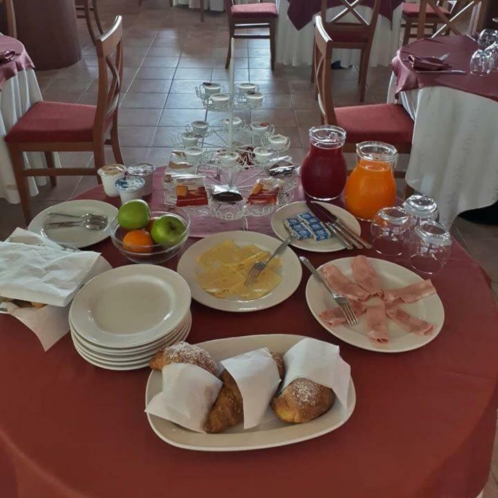 Albergo "Da Gigi" Celano Exteriör bild